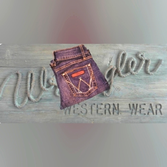Wrangler Bootcut  Mid Rise Jeans - Picture 1 of 9